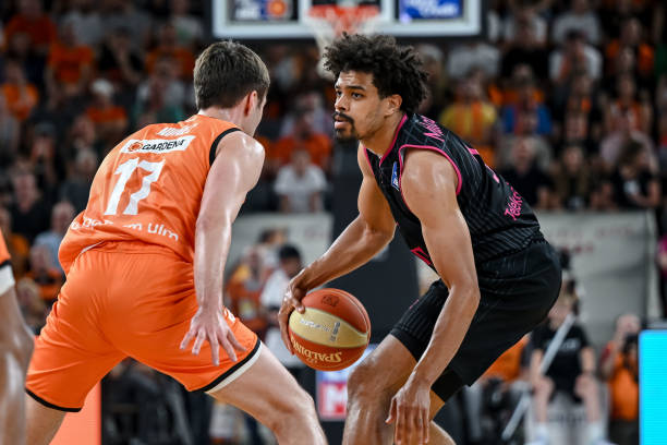 冠军争夺战 冠军争夺战