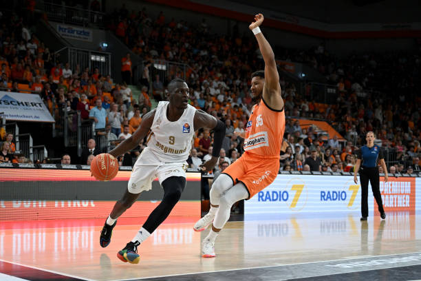 持这一观点 持这一观点